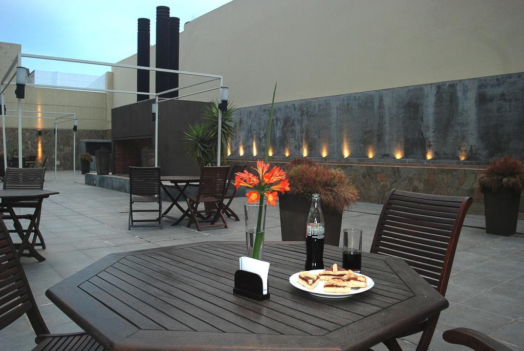 Howard Johnson Plaza Jujuy San Salvador de Jujuy Exteriör bild